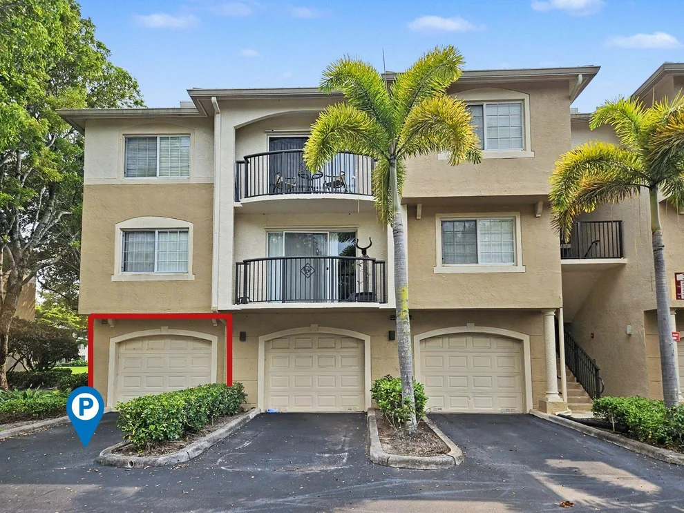 Unit for sale at 500 Crestwood Court N, Royal Palm Beach, FL 33411