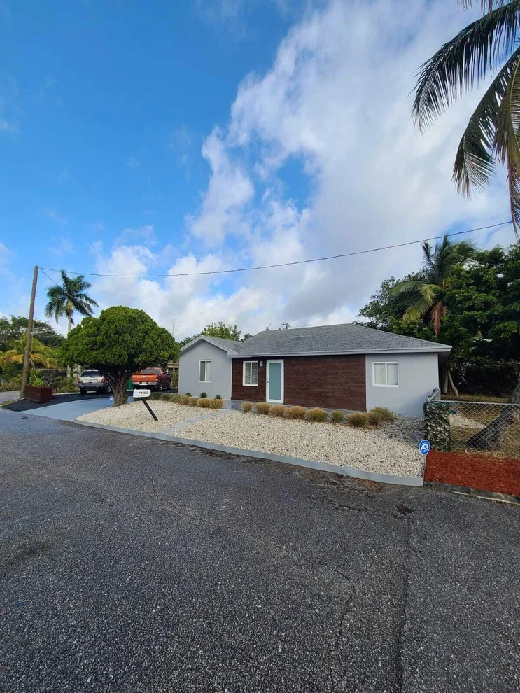 Unit for sale at 4903 N Australian Avenue, Mangonia Park, FL 33407