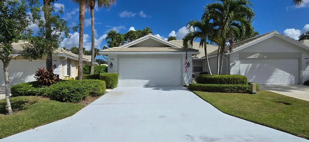 Unit for sale at 4385 Lacey Oak Drive, Palm Beach Gardens, FL 33410