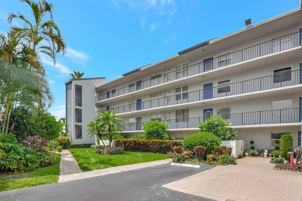 Unit for sale at 6650 S Oriole Boulevard, Delray Beach, FL 33446