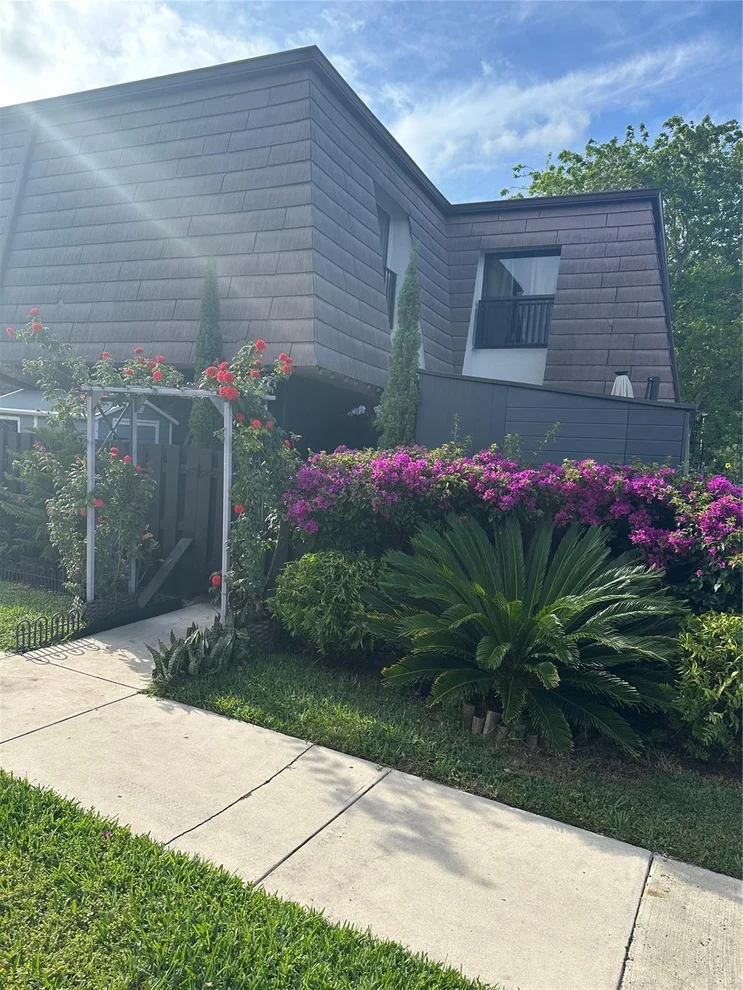 Unit for sale at 2648 NW 99th Avenue, Coral Springs, FL 33065