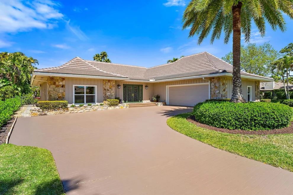 Unit for sale at 1 Banchory Court, Palm Beach Gardens, FL 33418