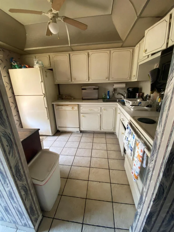 Unit for sale at 5801 NW 62nd Avenue, Tamarac, FL 33319