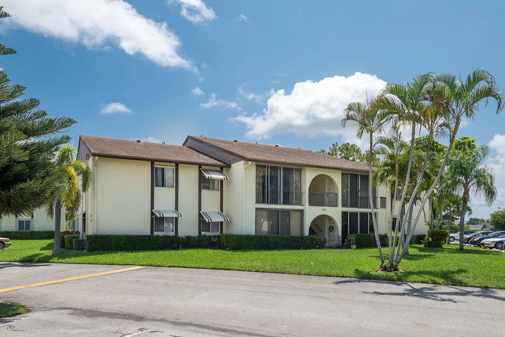 Unit for sale at 5760 Pine Wood Drive, Greenacres, FL 33463