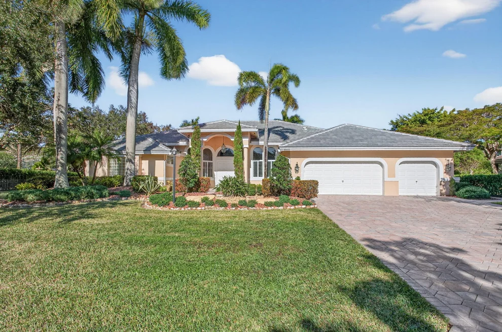 Unit for sale at 6855 NW 102nd Lane, Parkland, FL 33076