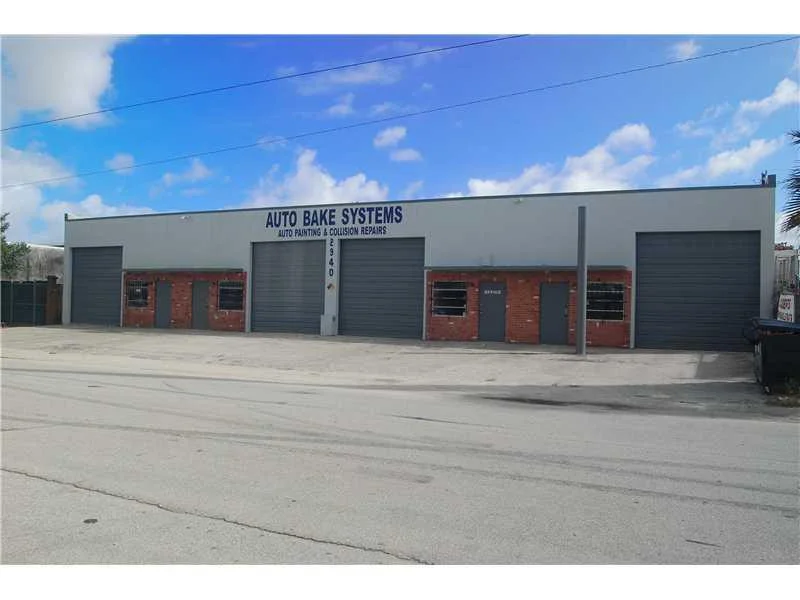 Unit for sale at 2940 NW 17th Terrace, Oakland Park, FL 33311