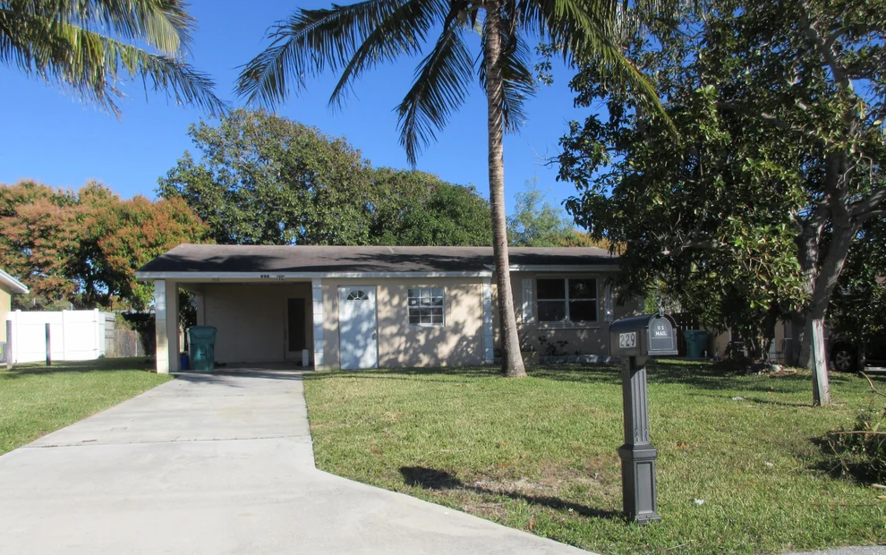 Unit for sale at 229 SW 10 Avenue, Boynton Beach, FL 33435