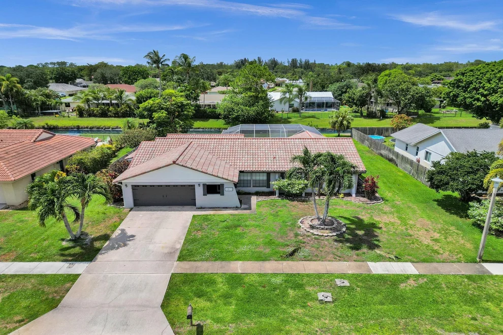 Unit for sale at 11577 Anhinga Drive, Wellington, FL 33414