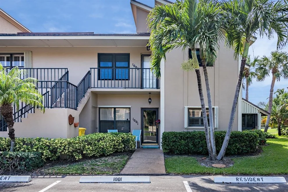 Unit for sale at 1002 Clubhouse Circle, Jupiter, FL 33477