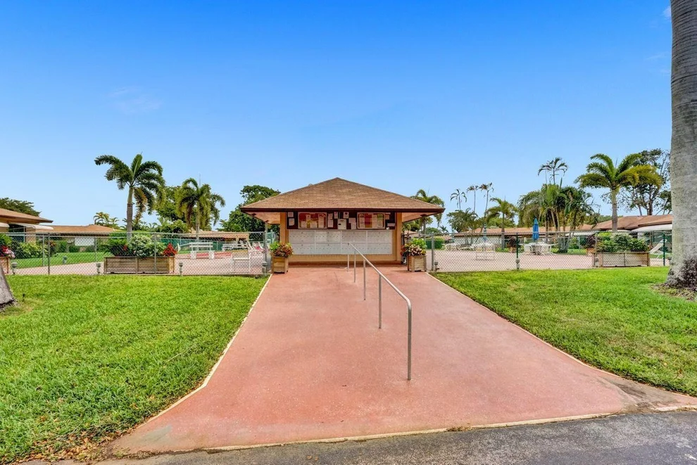 Unit for sale at 136 Mockingbird Lane, Delray Beach, FL 33445