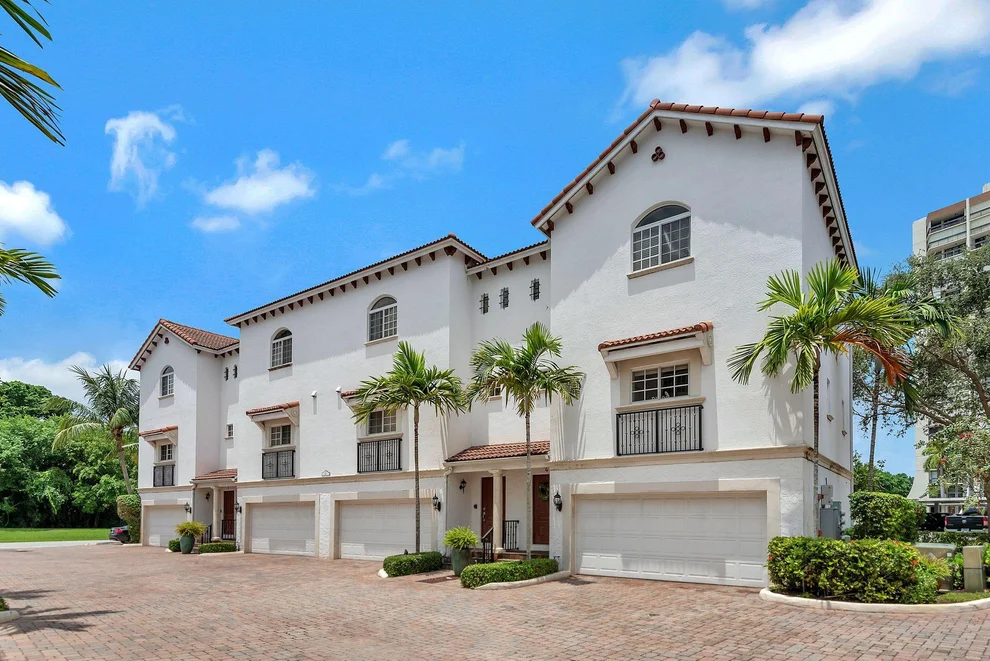Unit for sale at 1950 Presidential Way, West Palm Beach, FL 33401