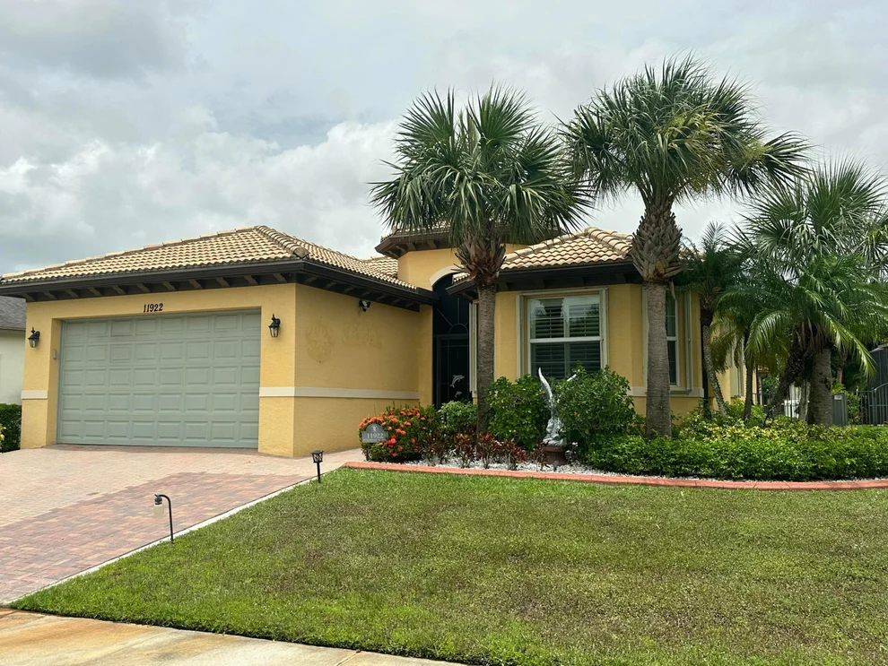 Unit for sale at 11922 SW Crestwood Circle, Port St Lucie, FL 34987