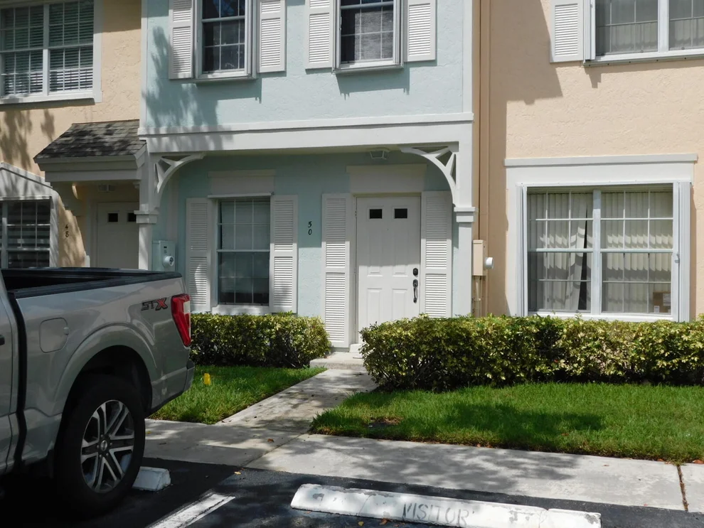 Unit for sale at 50 Simonton Circle, Weston, FL 33326