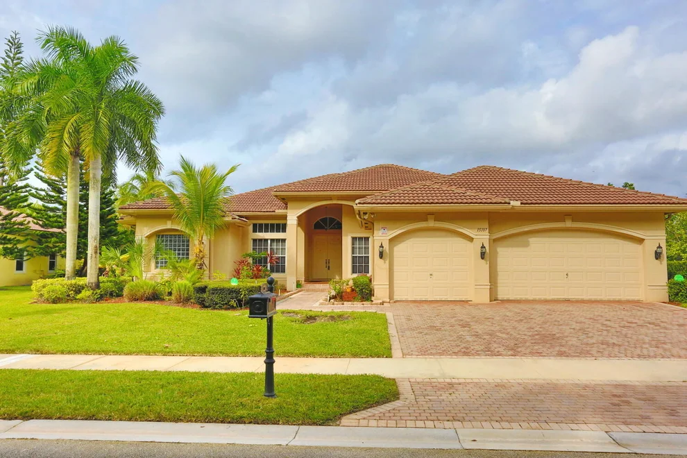 Unit for sale at 15107 SW 41st Street, Davie, FL 33331