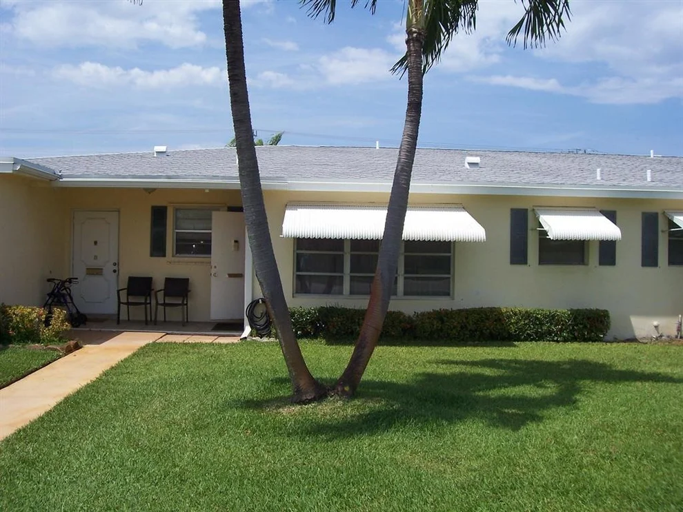 Unit for sale at 201 Country Lane, Boynton Beach, FL 33435