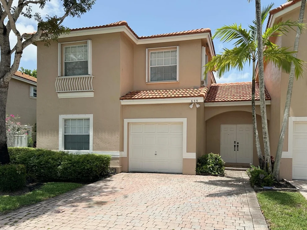 Unit for sale at 639 NW 130th Way, Pembroke Pines, FL 33028