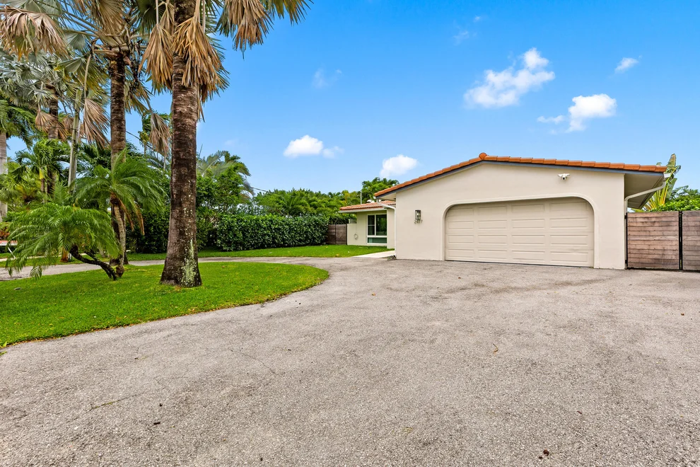 Unit for sale at 2417 NE 19th Avenue, Wilton Manors, FL 33305