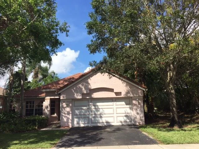 Unit for sale at 9133 Greenbrier Court, Davie, FL 33328