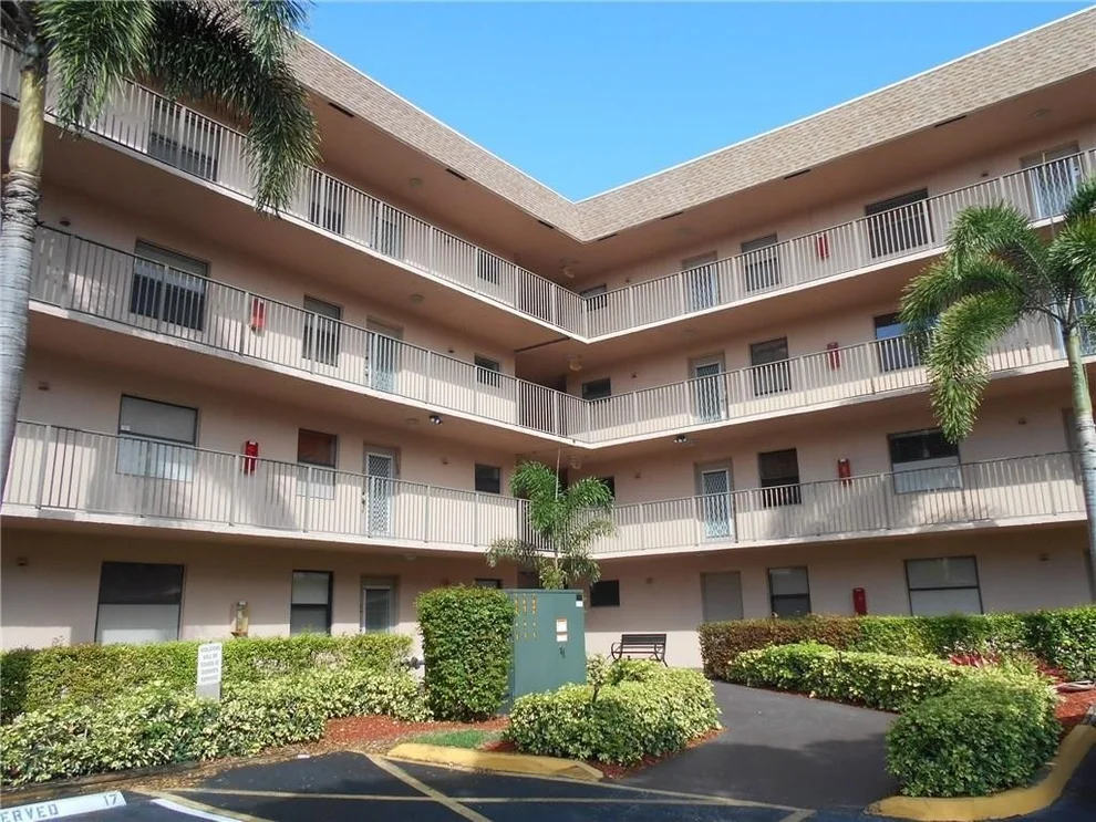 Unit for sale at 2711 NW 104th Avenue, Sunrise, FL 33322