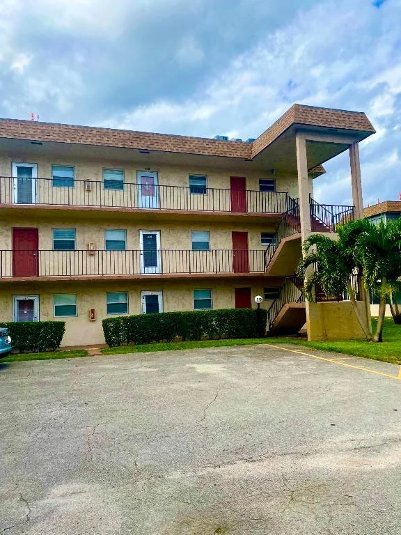 Unit for sale at 719 Lori Drive, Palm Springs, FL 33461
