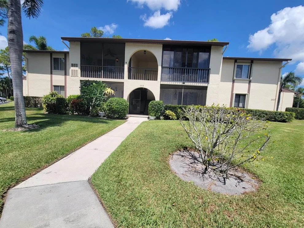 Unit for sale at 305 Knotty Pine Circle, Greenacres, FL 33463
