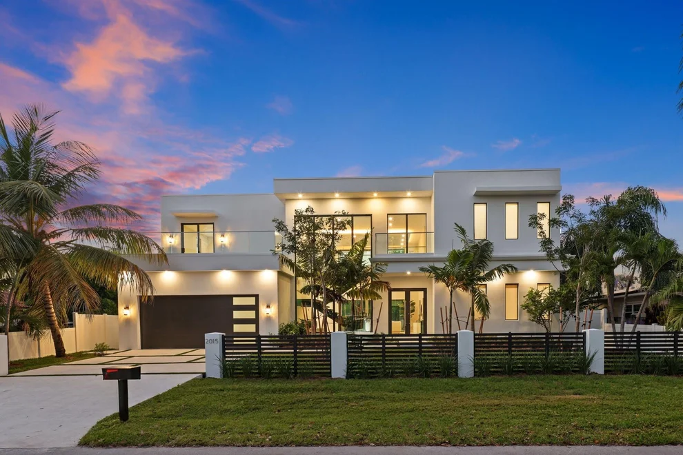 Unit for sale at 2015 NE 4th Avenue, Wilton Manors, FL 33305