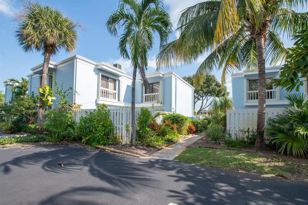 Unit for sale at 1010 NE 8th Avenue, Delray Beach, FL 33483