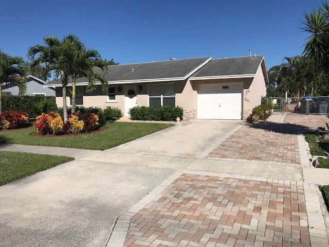 Unit for sale at 4573 Carthage Cir  S, Lake Worth, FL 33463