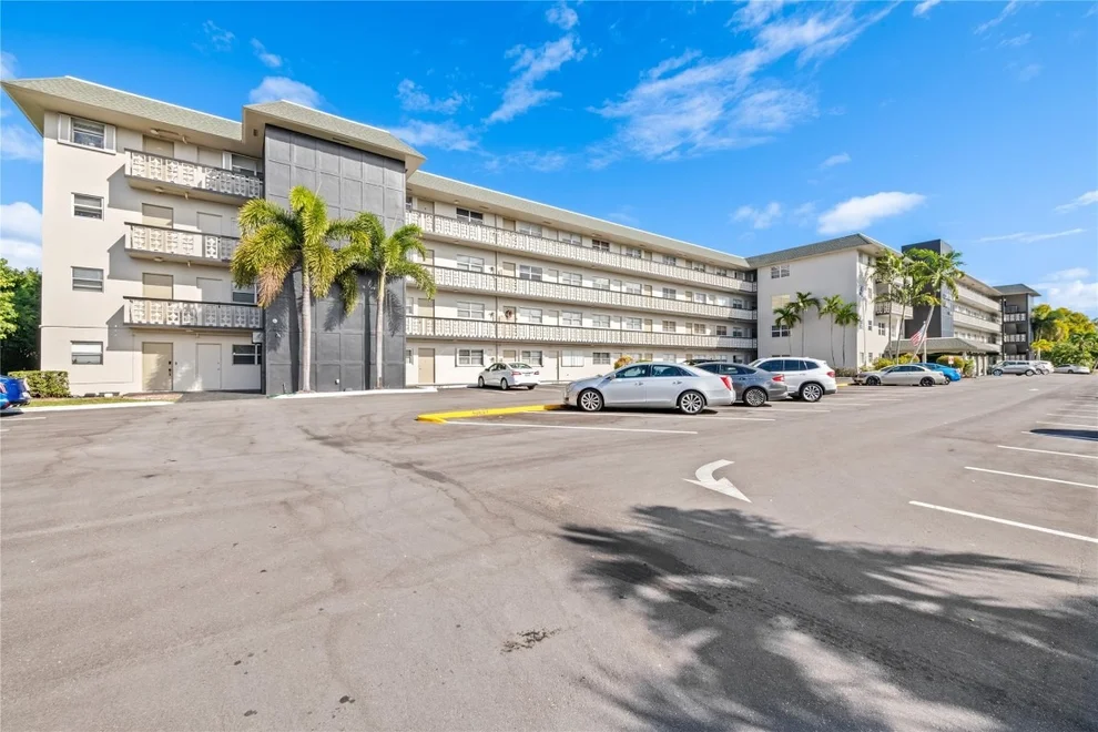 Unit for sale at 941 Crystal Lake Drive, Deerfield Beach, FL 33064