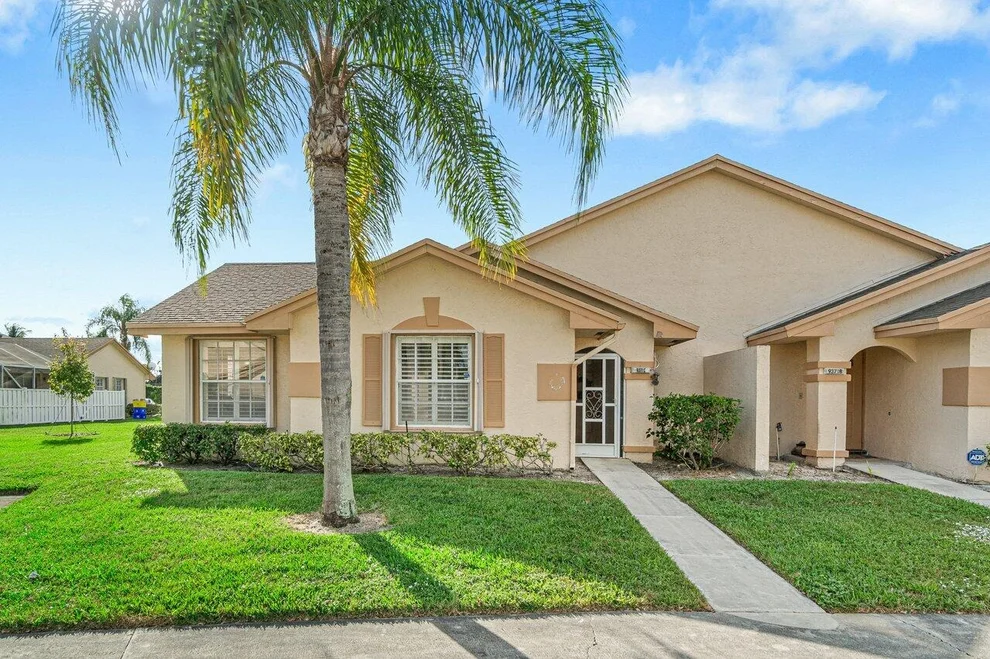Unit for sale at 9371 Boca Gardens Circle S, Boca Raton, FL 33496