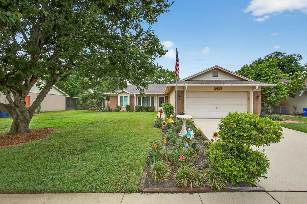 Unit for sale at 1417 Mc Dermott Lane, Royal Palm Beach, FL 33411