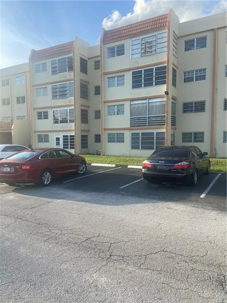 Unit for sale at 2401 NW 41st Avenue, Lauderhill, FL 33313