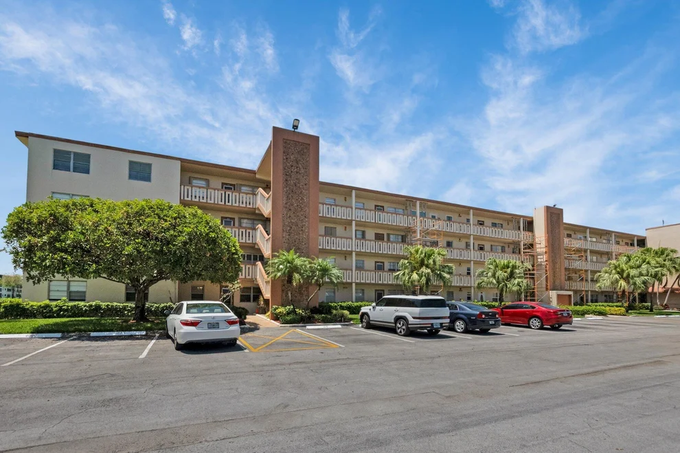 Unit for sale at 2020 Newcastle A, Boca Raton, FL 33434
