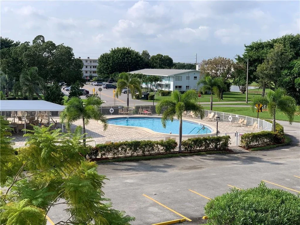 Unit for sale at 3062 Lyndhurst, Deerfield Beach, FL 33442