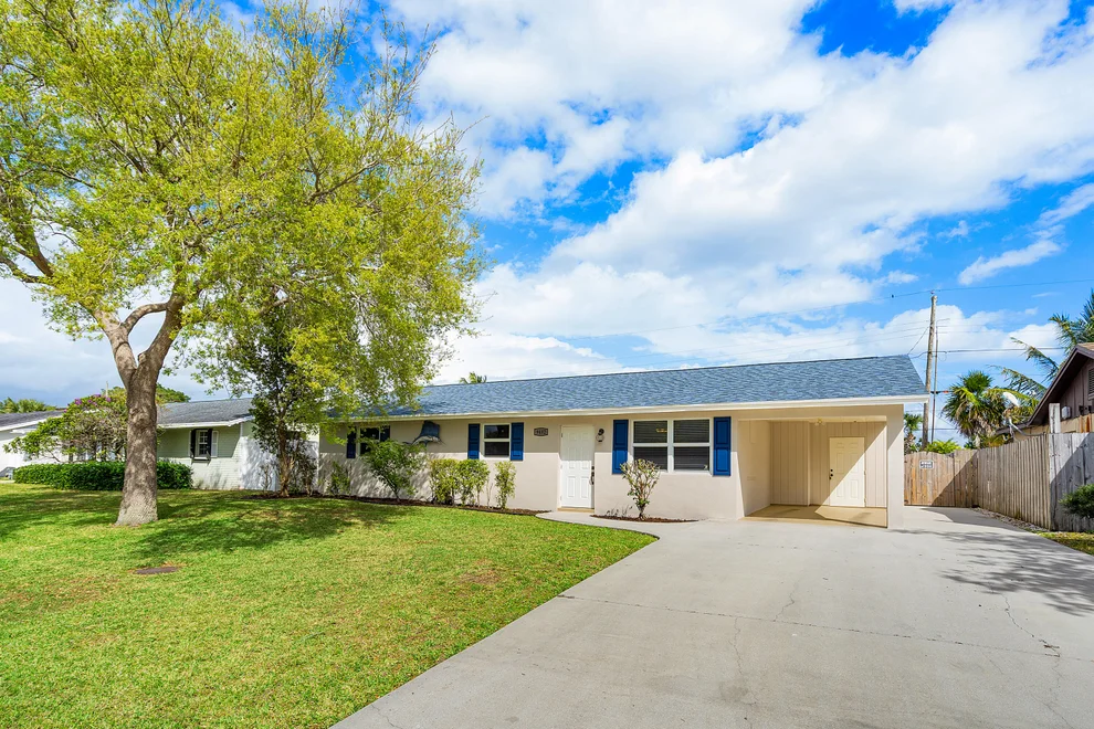 Unit for sale at 9482 Bellewood Street, Palm Beach Gardens, FL 33410