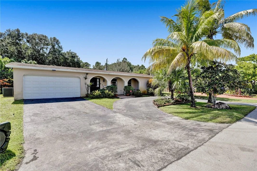 Unit for sale at 8460 Southampton Drive, Miramar, FL 33025