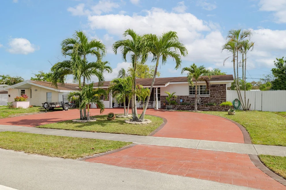 Unit for sale at 2613 Island Drive, Miramar, FL 33023