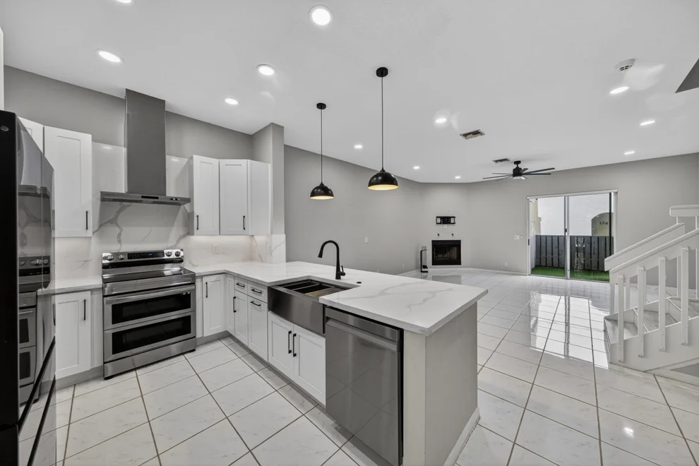 Unit for sale at 835 NE 17th Way, Fort Lauderdale, FL 33304