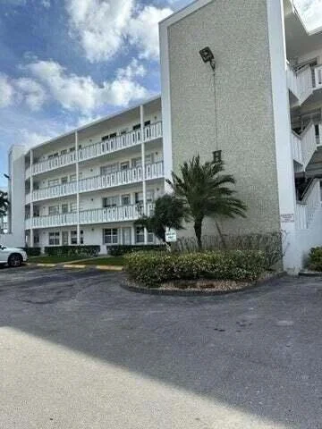 Unit for sale at 442 Wellington H, West Palm Beach, FL 33417