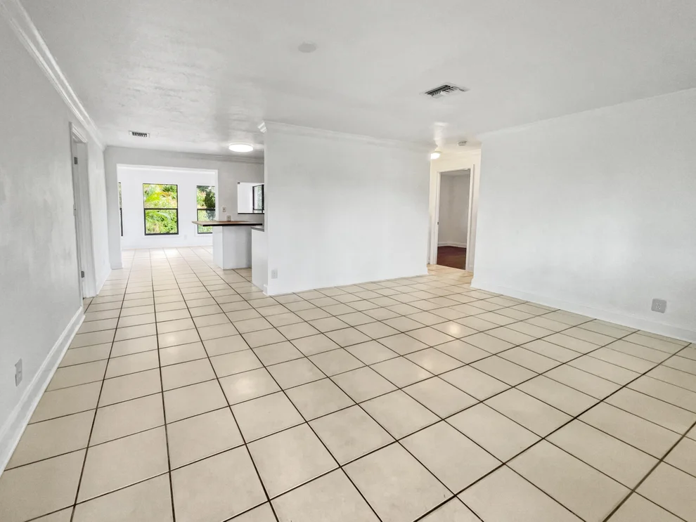 Unit for sale at 4729 SW 22nd Street, Fort Lauderdale, FL 33317