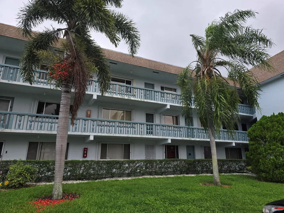 Unit for sale at 2100 Springdale Boulevard, Palm Springs, FL 33461