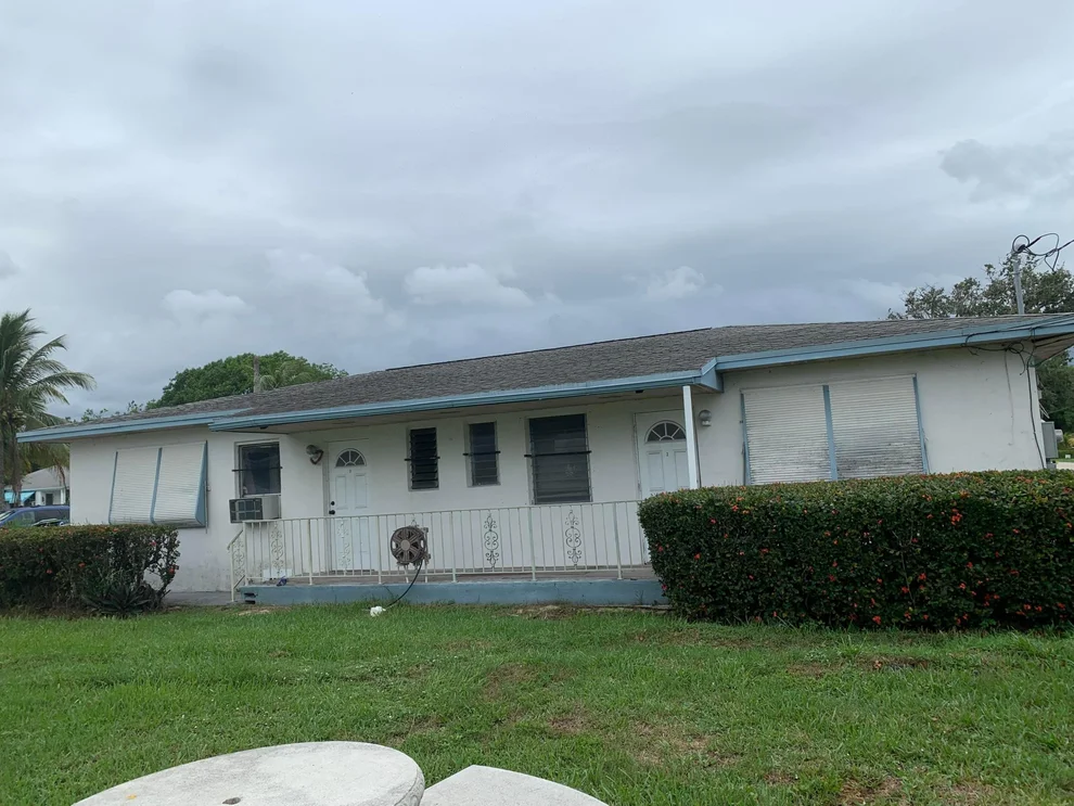 Unit for sale at 3890 Lakewood Road, Palm Springs, FL 33461