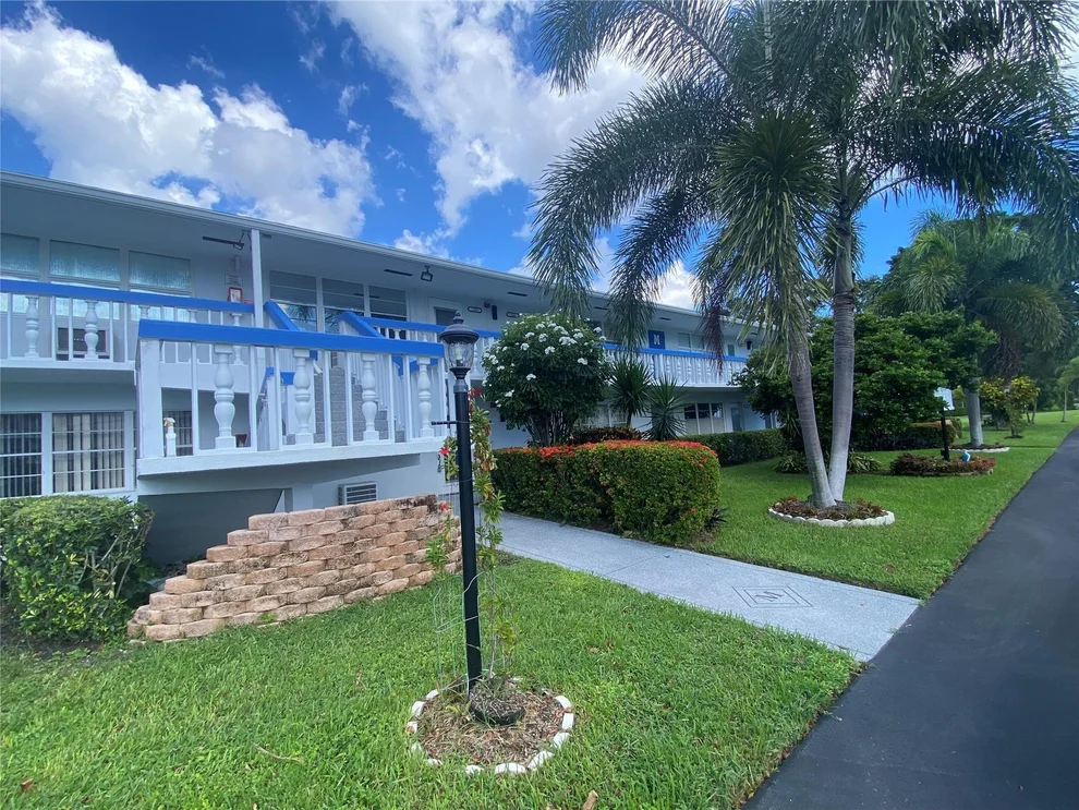 Unit for sale at 199 Lyndhurst M, Deerfield Beach, FL 33442