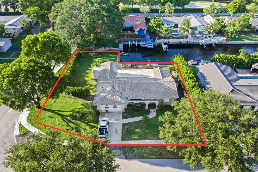 Unit for sale at 6241 SW 14th Street, Plantation, FL 33317