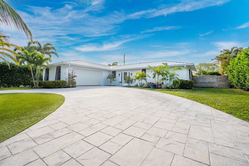 Unit for sale at 12 SE Hitching Post Circle, Tequesta, FL 33469