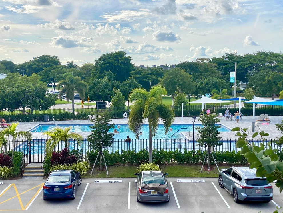 Unit for sale at 140 Richmond E, Deerfield Beach, FL 33442