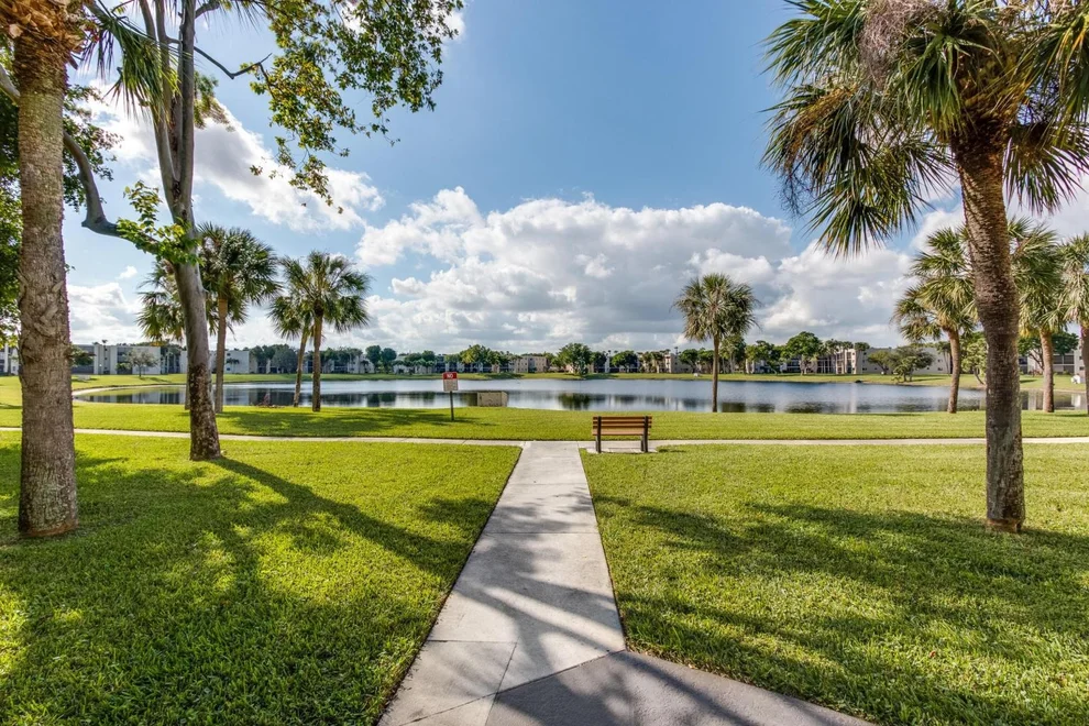 Unit for sale at 5310 Las Verdes Circle, Delray Beach, FL 33484