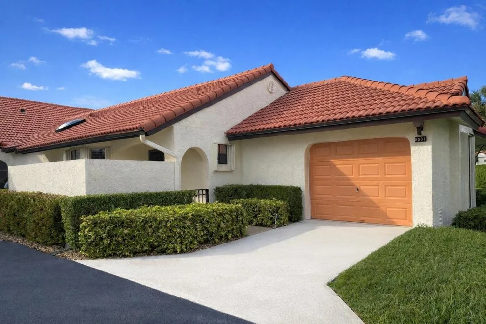 Unit for sale at 6001 Parkwalk Drive, Boynton Beach, FL 33472
