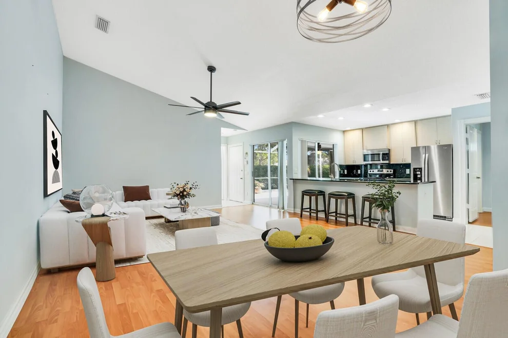 Unit for sale at 8002 Chapman Oak Court, Palm Beach Gardens, FL 33410
