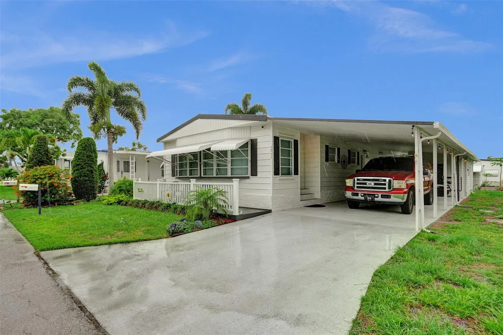 Unit for sale at 1911 SW 83rd Avenue, Davie, FL 33324